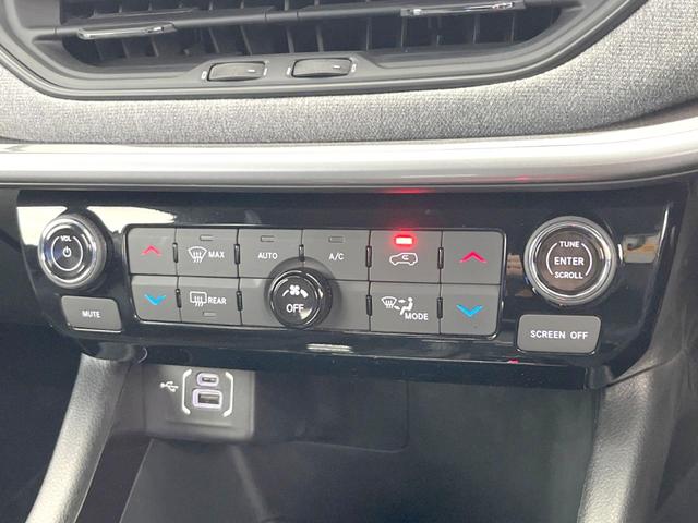 ジープ・コンパス ロンジチュード 4×4 特別仕様車 液晶メーター AppleCarPlay アダプテイブクルーズコントロール 純正ナビ バックカメラ LEDヘッドライト アクティブドライブ セレクテレインシステム ルーフレール フルセグTV(31枚目)