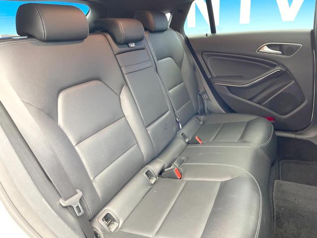 CLAクラス シューティングブレーク CLA220 4マチック シューティングブレーク プレミアムパッケージ レーダーセーフティパッケージ パノラミックスライディングルーフ harman/kardon 黒革シート シートヒーター 純正ナビ バックカメラ ディストロニックプラス(11枚目)