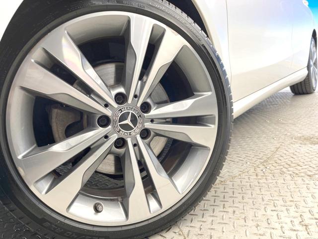 CLAクラス シューティングブレーク CLA220 4マチック シューティングブレーク プレミアムパッケージ レーダーセーフティパッケージ パノラミックスライディングルーフ harman/kardon 黒革シート シートヒーター 純正ナビ バックカメラ ディストロニックプラス(15枚目)