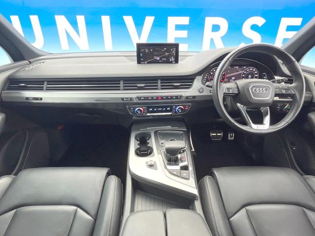 Ｑ７ ５５ＴＦＳＩクワトロ　７シーターパッケージ　マトリクスＬＥＤヘッドランプ　バーチャルコックピット　全周囲カメラ　アダプティブクルーズ　黒革シート　前席中列シートヒーター　電動リアゲート　アドバンスドキー　純正ナビ　地デジ（2枚目）