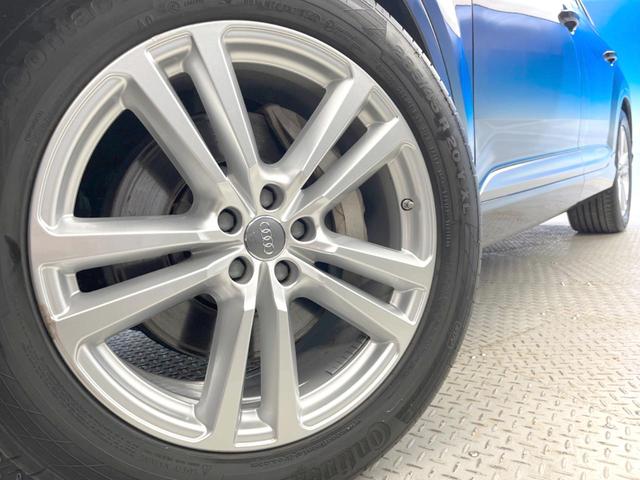 Ｑ７ ５５ＴＦＳＩクワトロ　７シーターパッケージ　マトリクスＬＥＤヘッドランプ　バーチャルコックピット　全周囲カメラ　アダプティブクルーズ　黒革シート　前席中列シートヒーター　電動リアゲート　アドバンスドキー　純正ナビ　地デジ（17枚目）