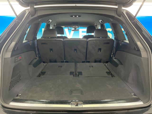 Ｑ７ ５５ＴＦＳＩクワトロ　７シーターパッケージ　マトリクスＬＥＤヘッドランプ　バーチャルコックピット　全周囲カメラ　アダプティブクルーズ　黒革シート　前席中列シートヒーター　電動リアゲート　アドバンスドキー　純正ナビ　地デジ（19枚目）