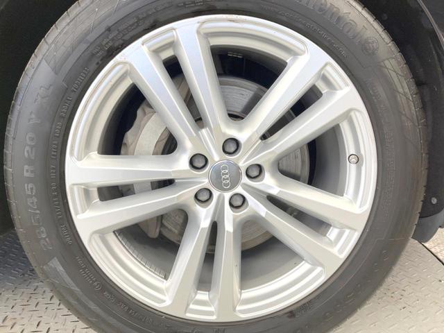 Ｑ７ ５５ＴＦＳＩクワトロ　７シーターパッケージ　マトリクスＬＥＤヘッドランプ　バーチャルコックピット　全周囲カメラ　アダプティブクルーズ　黒革シート　前席中列シートヒーター　電動リアゲート　アドバンスドキー　純正ナビ　地デジ（26枚目）