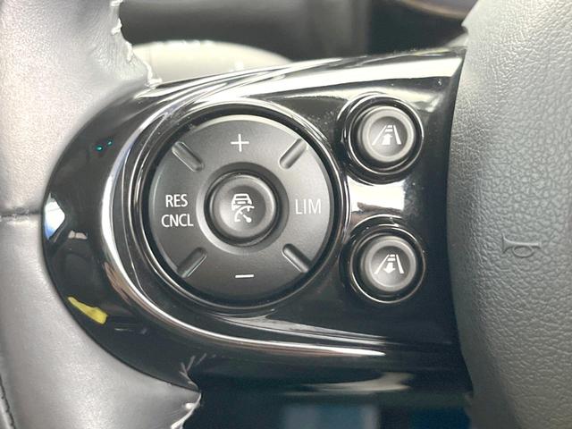 MINI クーパーS E クロスオーバー オール4 ユアースタイル デジタルパッケージプラス ペッパーパッケージ アクティブクルーズコントロール 黒革シート パワーシート シートヒーター 電動リアゲート HUD バックカメラ クリアランスソナー(5枚目)