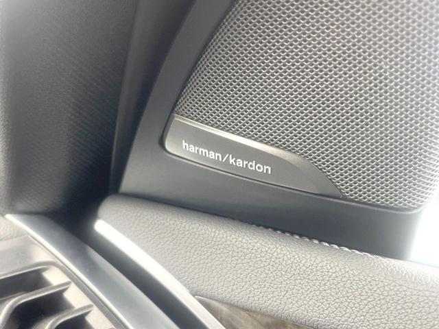 ●ｈａｒｍａｎ／ｋａｒｄｏｎサウンドシステム：オーディオ専門メーカーが手掛けるプレミアムスピーカーを装備。多数のスピーカーから、音の粒立ちまで分かる高品質な音楽をお楽しみいただけます。
