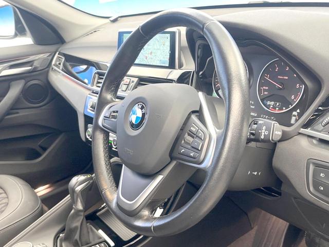 Ｘ１ ｘＤｒｉｖｅ　１８ｄ　ｘライン　純正ナビ　バックカメラ　１８インチ５本Ｙ字スポークアルミホイール　クロストラック革コンビシート　パーキングアシスト　禁煙車　シートヒーター　ＢＬＵＥＴＯＯＴＨ　スマートキー　クリアランスソナー　ＥＴＣ（11枚目）