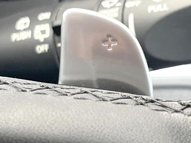 ジープ・チェロキー S-モデル 100台限定特別仕様車 黒革シート ベンチレーション シートヒーター Uコネクト純正ナビ アダプティブクルーズコントロール バックカメラ LEDヘッドライト 純正19インチアルミホイール パドルシフト(8枚目)