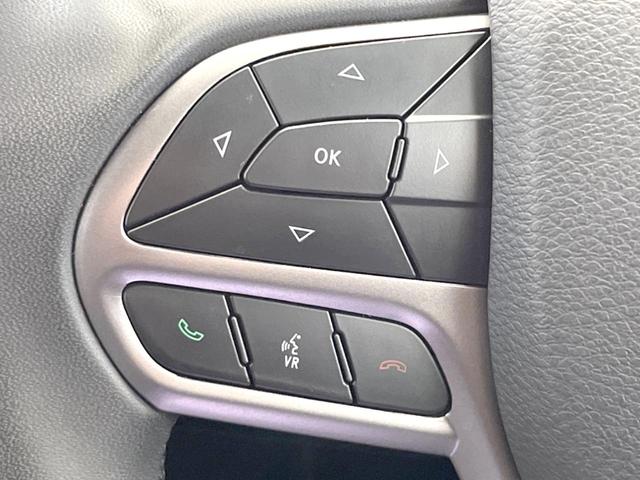 ジープ・チェロキー S-モデル 100台限定特別仕様車 黒革シート ベンチレーション シートヒーター Uコネクト純正ナビ アダプティブクルーズコントロール バックカメラ LEDヘッドライト 純正19インチアルミホイール パドルシフト(36枚目)