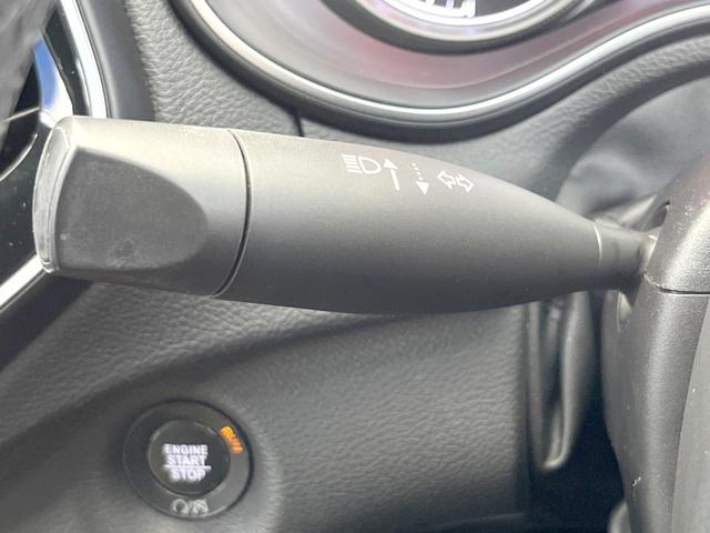 ジープ・チェロキー S-モデル 100台限定特別仕様車 黒革シート ベンチレーション シートヒーター Uコネクト純正ナビ アダプティブクルーズコントロール バックカメラ LEDヘッドライト 純正19インチアルミホイール パドルシフト(38枚目)