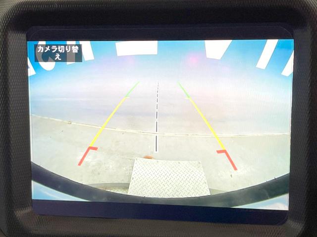 ジープ・ラングラーアンリミテッド サハラ　ローンチエディション　特別仕様車　クルーズコントロール　ステアリングヒーター　シートヒーター　ＪＥＥＰロゴ入り黒革シート　Ｕコネクト純正ナビ　バックカメラ　ＬＥＤヘッドライト　フルセグ　純正１８インチアルミホイール（8枚目）