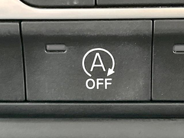 ジープ・ラングラーアンリミテッド サハラ　ローンチエディション　特別仕様車　クルーズコントロール　ステアリングヒーター　シートヒーター　ＪＥＥＰロゴ入り黒革シート　Ｕコネクト純正ナビ　バックカメラ　ＬＥＤヘッドライト　フルセグ　純正１８インチアルミホイール（30枚目）