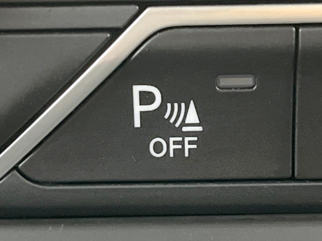 ジープ・ラングラーアンリミテッド サハラ　ローンチエディション　特別仕様車　クルーズコントロール　ステアリングヒーター　シートヒーター　ＪＥＥＰロゴ入り黒革シート　Ｕコネクト純正ナビ　バックカメラ　ＬＥＤヘッドライト　フルセグ　純正１８インチアルミホイール（32枚目）