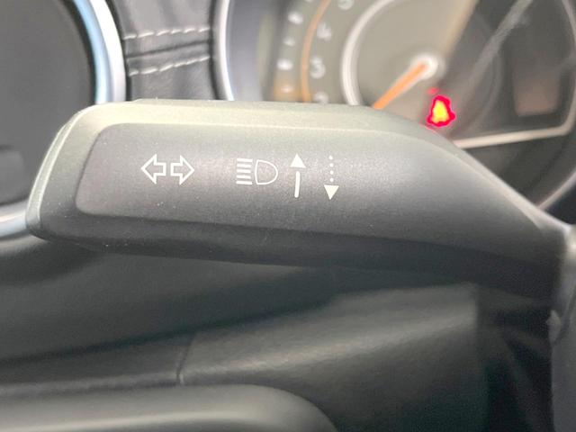 ジープ・ラングラーアンリミテッド サハラ　ローンチエディション　特別仕様車　クルーズコントロール　ステアリングヒーター　シートヒーター　ＪＥＥＰロゴ入り黒革シート　Ｕコネクト純正ナビ　バックカメラ　ＬＥＤヘッドライト　フルセグ　純正１８インチアルミホイール（38枚目）