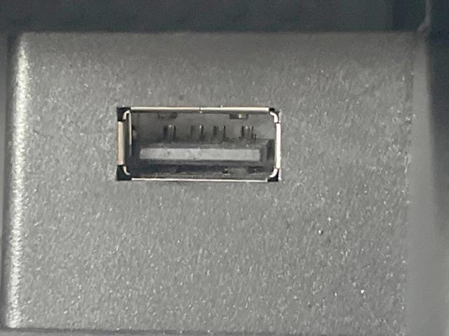 アルテオン Rライン 4モーションアドバンス アダプティプクルーズコントロール アクティブインフォディスプレイ 全周囲カメラ 黒革シート パワーシート 全席シートヒーター カープレイ 電動リアゲート 純正ナビ 地デジTV Bluetooth(31枚目)