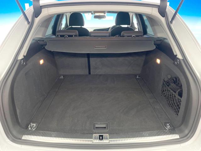 Ａ４アバント ２．０ＴＦＳＩクワトロ　アーバンスタイルエディション　特別仕様車　純正ナビ／ＴＶ　バックカメラ　シートヒーター　パワーシート　電動リアゲート　純正１７インチアルミホイール　ルーフレール　ターボ　ＥＴＣ　禁煙車　クリアランスソナー　デュアルオートエアコン（12枚目）