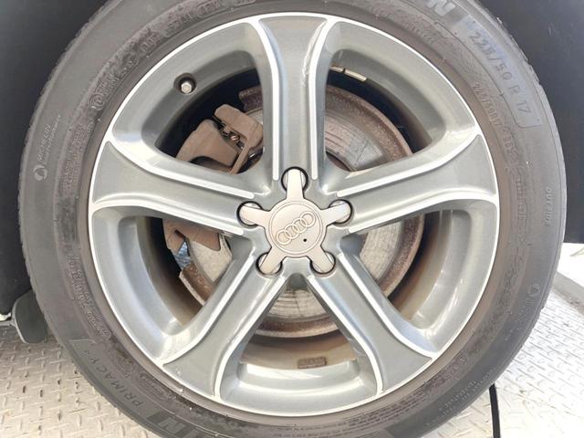 Ａ４アバント ２．０ＴＦＳＩクワトロ　アーバンスタイルエディション　特別仕様車　純正ナビ／ＴＶ　バックカメラ　シートヒーター　パワーシート　電動リアゲート　純正１７インチアルミホイール　ルーフレール　ターボ　ＥＴＣ　禁煙車　クリアランスソナー　デュアルオートエアコン（40枚目）