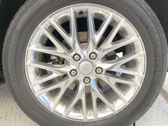 ジープ・グランドチェロキー サミット パノラミックサンルーフ Harman/Kardon 黒革シート シートベンチレーション アダプティブクルーズコントロール エアサスペンション 電動リアゲート 純正ナビ Bluetooth バックカメラ(24枚目)