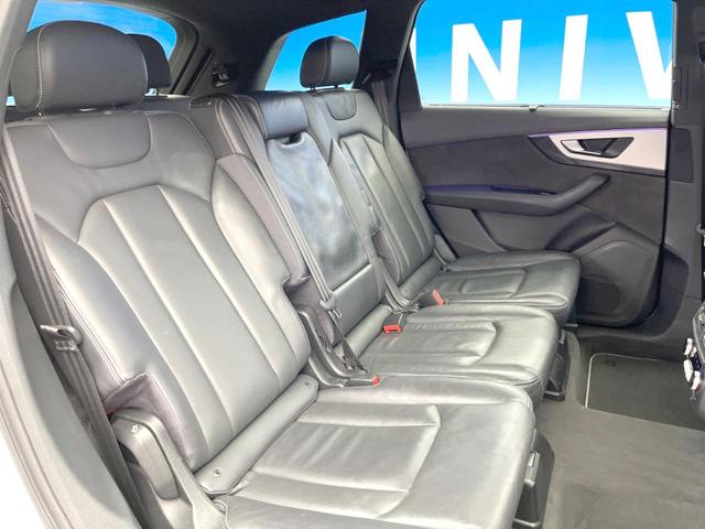 Ｑ７ ２．０ＴＦＳＩクワトロ　Ｓラインパッケージ　７シーターパッケージ　マトリクスＬＥＤヘッドランプ　バーチャルコックピット　黒革シート　シートヒーター　アダプティブクルーズコントロール　純正ＭＭＩナビ　全周囲カメラ　４ゾーンＡＣ　メモリパワーシート（9枚目）