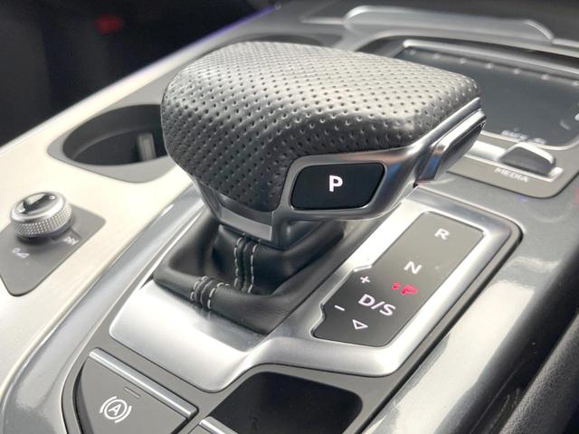 Ｑ７ ２．０ＴＦＳＩクワトロ　Ｓラインパッケージ　７シーターパッケージ　マトリクスＬＥＤヘッドランプ　バーチャルコックピット　黒革シート　シートヒーター　アダプティブクルーズコントロール　純正ＭＭＩナビ　全周囲カメラ　４ゾーンＡＣ　メモリパワーシート（12枚目）