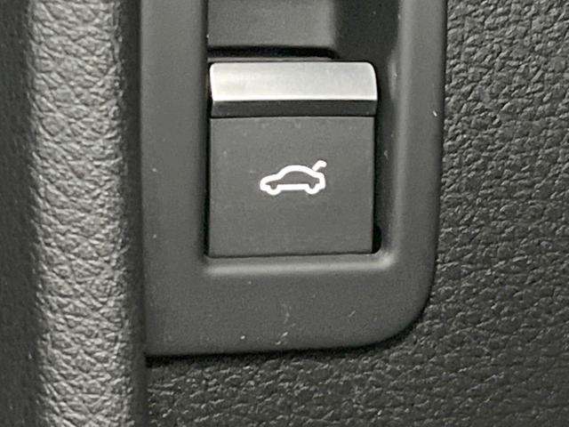 Ｑ７ ２．０ＴＦＳＩクワトロ　Ｓラインパッケージ　７シーターパッケージ　マトリクスＬＥＤヘッドランプ　バーチャルコックピット　黒革シート　シートヒーター　アダプティブクルーズコントロール　純正ＭＭＩナビ　全周囲カメラ　４ゾーンＡＣ　メモリパワーシート（55枚目）