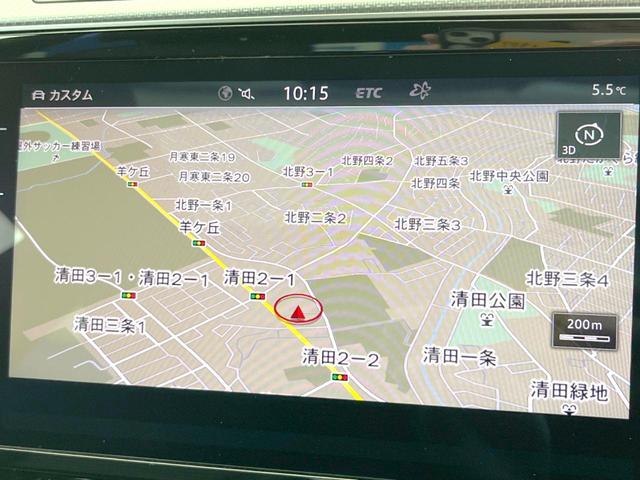 アルテオン ＴＳＩ　４モーション　Ｒラインアドバンス　ラグジュアリーパッケージ　パノラマスライディングルーフ　ＤＹＮＡＵＤＩＯサウンド　ＤｉｓｃｏｖｅｒＰｒｏナビ　黒革シート　シートヒーター　バックカメラ　電動リアゲート　アダプティブクルーズコントロール（7枚目）