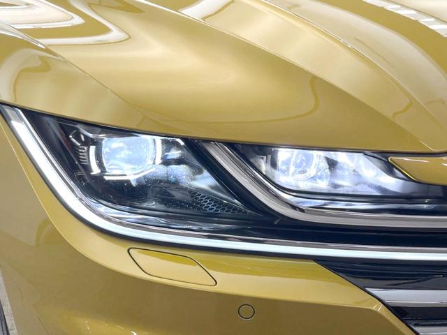 アルテオン ＴＳＩ　４モーション　Ｒラインアドバンス　ラグジュアリーパッケージ　パノラマスライディングルーフ　ＤＹＮＡＵＤＩＯサウンド　ＤｉｓｃｏｖｅｒＰｒｏナビ　黒革シート　シートヒーター　バックカメラ　電動リアゲート　アダプティブクルーズコントロール（13枚目）