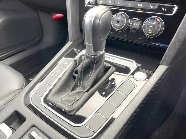 アルテオン ＴＳＩ　４モーション　Ｒラインアドバンス　ラグジュアリーパッケージ　パノラマスライディングルーフ　ＤＹＮＡＵＤＩＯサウンド　ＤｉｓｃｏｖｅｒＰｒｏナビ　黒革シート　シートヒーター　バックカメラ　電動リアゲート　アダプティブクルーズコントロール（35枚目）