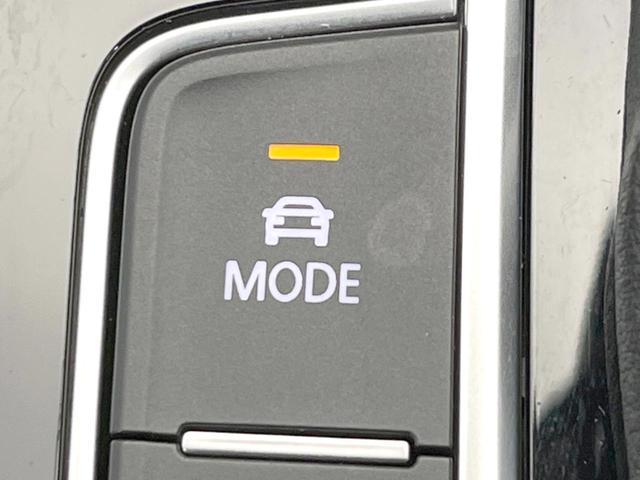 アルテオン ＴＳＩ　４モーション　Ｒラインアドバンス　ラグジュアリーパッケージ　パノラマスライディングルーフ　ＤＹＮＡＵＤＩＯサウンド　ＤｉｓｃｏｖｅｒＰｒｏナビ　黒革シート　シートヒーター　バックカメラ　電動リアゲート　アダプティブクルーズコントロール（36枚目）