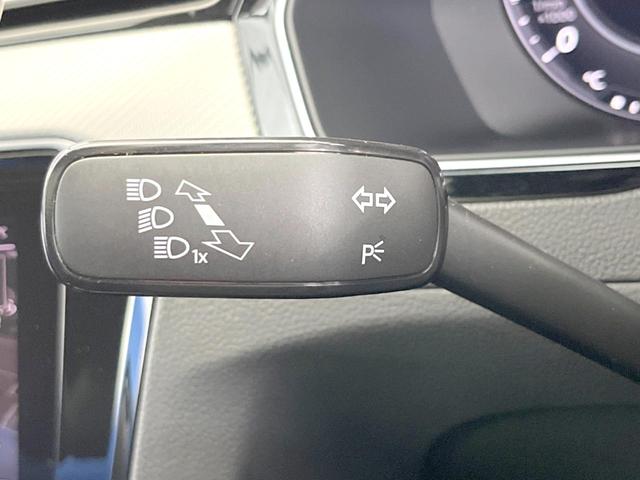 アルテオン ＴＳＩ　４モーション　Ｒラインアドバンス　ラグジュアリーパッケージ　パノラマスライディングルーフ　ＤＹＮＡＵＤＩＯサウンド　ＤｉｓｃｏｖｅｒＰｒｏナビ　黒革シート　シートヒーター　バックカメラ　電動リアゲート　アダプティブクルーズコントロール（48枚目）