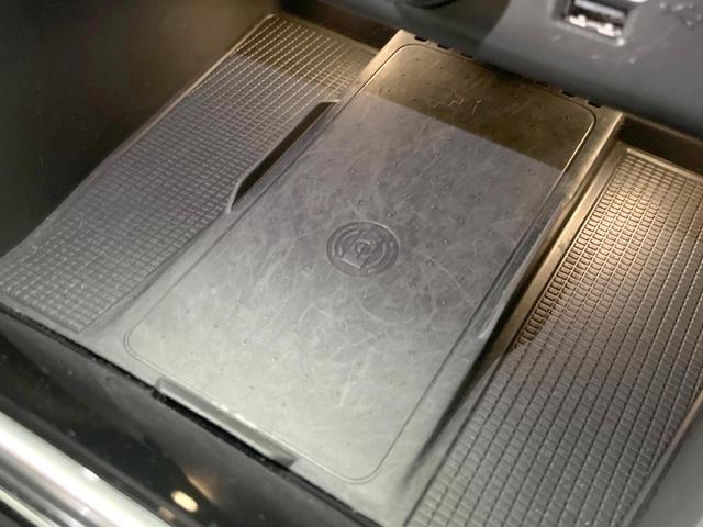 ＸＣ４０ Ｔ４　ＡＷＤ　インスクリプション　コンビニエンスＰＫＧ　純正ナビ　全周囲カメラ　茶革シート　全席シートヒーター　パワーシート　レーダークルーズコントロール　パワーバックドア　純正１９インチアルミ　ｈａｒｍａｎ／ｋａｒｄｏｎ　禁煙車（7枚目）