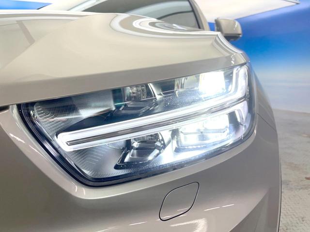 ＸＣ４０ Ｔ４　ＡＷＤ　インスクリプション　コンビニエンスＰＫＧ　純正ナビ　全周囲カメラ　茶革シート　全席シートヒーター　パワーシート　レーダークルーズコントロール　パワーバックドア　純正１９インチアルミ　ｈａｒｍａｎ／ｋａｒｄｏｎ　禁煙車（12枚目）