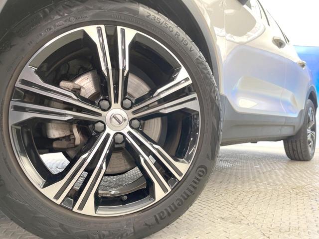 ＸＣ４０ Ｔ４　ＡＷＤ　インスクリプション　コンビニエンスＰＫＧ　純正ナビ　全周囲カメラ　茶革シート　全席シートヒーター　パワーシート　レーダークルーズコントロール　パワーバックドア　純正１９インチアルミ　ｈａｒｍａｎ／ｋａｒｄｏｎ　禁煙車（13枚目）