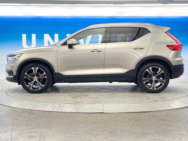 ＸＣ４０ Ｔ４　ＡＷＤ　インスクリプション　コンビニエンスＰＫＧ　純正ナビ　全周囲カメラ　茶革シート　全席シートヒーター　パワーシート　レーダークルーズコントロール　パワーバックドア　純正１９インチアルミ　ｈａｒｍａｎ／ｋａｒｄｏｎ　禁煙車（20枚目）