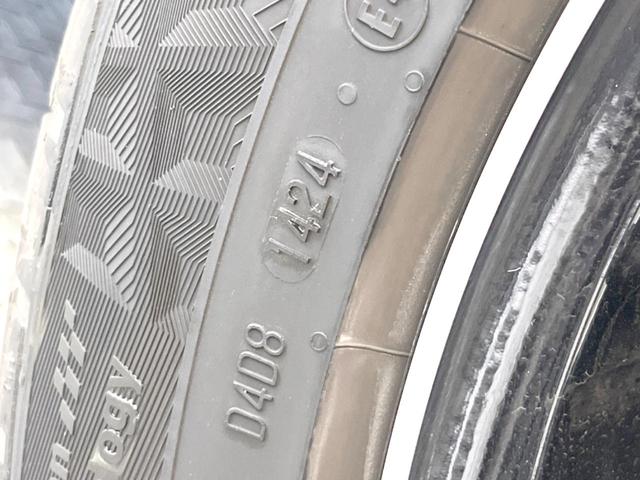 ＸＣ４０ Ｔ４　ＡＷＤ　インスクリプション　コンビニエンスＰＫＧ　純正ナビ　全周囲カメラ　茶革シート　全席シートヒーター　パワーシート　レーダークルーズコントロール　パワーバックドア　純正１９インチアルミ　ｈａｒｍａｎ／ｋａｒｄｏｎ　禁煙車（41枚目）