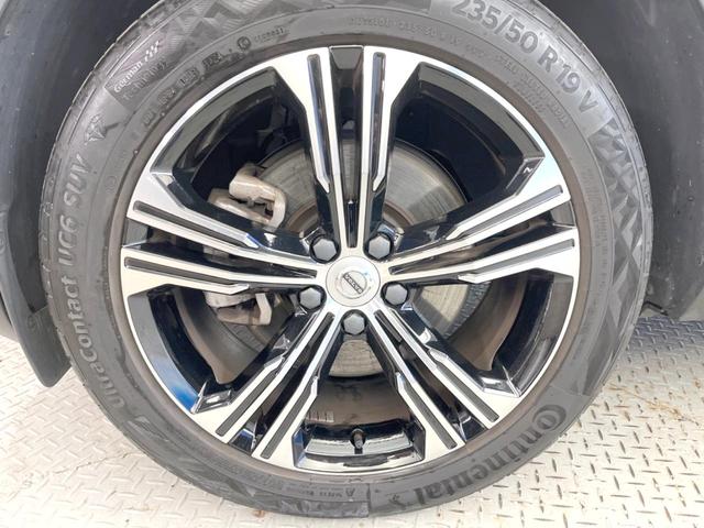 ＸＣ４０ Ｔ４　ＡＷＤ　インスクリプション　コンビニエンスＰＫＧ　純正ナビ　全周囲カメラ　茶革シート　全席シートヒーター　パワーシート　レーダークルーズコントロール　パワーバックドア　純正１９インチアルミ　ｈａｒｍａｎ／ｋａｒｄｏｎ　禁煙車（44枚目）