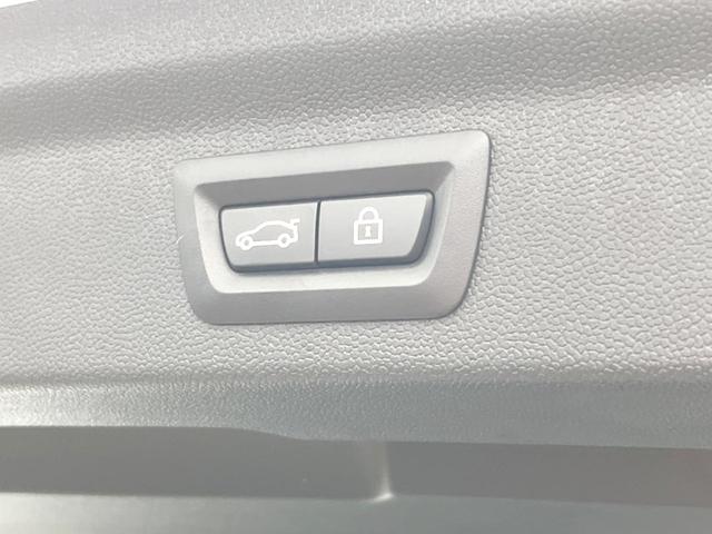 ＭＩＮＩ クーパーＳＤ　クロスオーバー　オール４　ペッパーＰＫＧ　純正ナビ　レーダークルーズ　衝突軽減システム　バックカメラ　電動リア　シートヒーター　純正１８インチアルミ　禁煙車　ｂｌｕｅｔｏｏｔｈ　ＬＥＤヘッドライト　電動格納ミラー（9枚目）