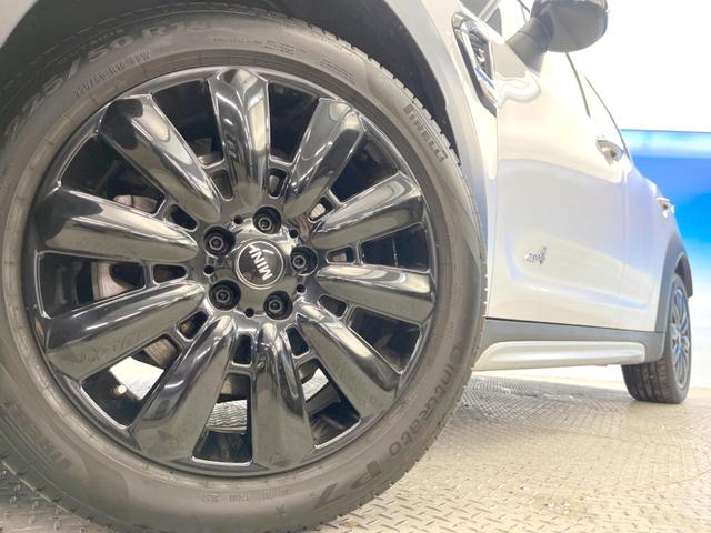 ＭＩＮＩ クーパーＳＤ　クロスオーバー　オール４　ペッパーＰＫＧ　純正ナビ　レーダークルーズ　衝突軽減システム　バックカメラ　電動リア　シートヒーター　純正１８インチアルミ　禁煙車　ｂｌｕｅｔｏｏｔｈ　ＬＥＤヘッドライト　電動格納ミラー（16枚目）