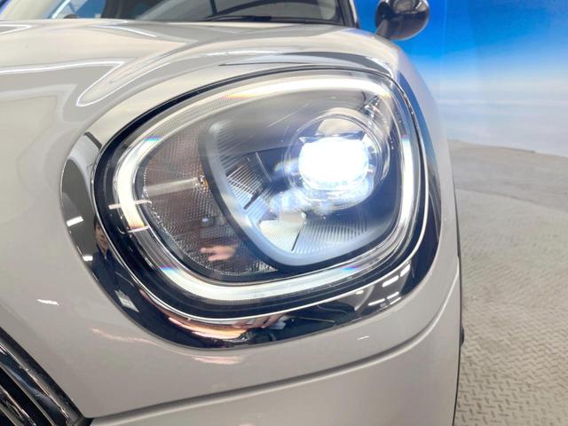 ＭＩＮＩ クーパーＳＤ　クロスオーバー　オール４　ペッパーＰＫＧ　純正ナビ　レーダークルーズ　衝突軽減システム　バックカメラ　電動リア　シートヒーター　純正１８インチアルミ　禁煙車　ｂｌｕｅｔｏｏｔｈ　ＬＥＤヘッドライト　電動格納ミラー（25枚目）