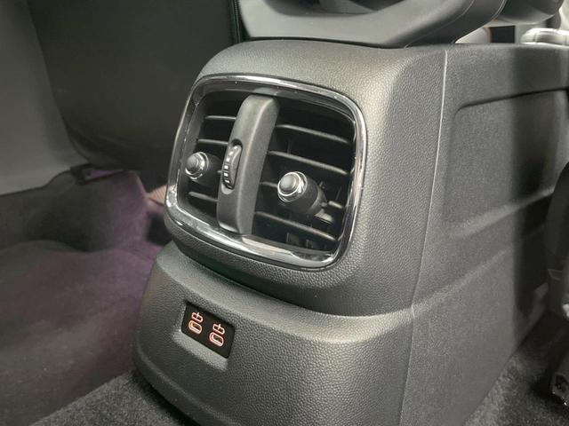 ＭＩＮＩ クーパーＳＤ　クロスオーバー　オール４　ペッパーＰＫＧ　純正ナビ　レーダークルーズ　衝突軽減システム　バックカメラ　電動リア　シートヒーター　純正１８インチアルミ　禁煙車　ｂｌｕｅｔｏｏｔｈ　ＬＥＤヘッドライト　電動格納ミラー（38枚目）