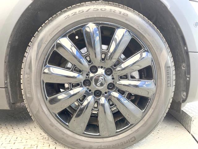 ＭＩＮＩ クーパーＳＤ　クロスオーバー　オール４　ペッパーＰＫＧ　純正ナビ　レーダークルーズ　衝突軽減システム　バックカメラ　電動リア　シートヒーター　純正１８インチアルミ　禁煙車　ｂｌｕｅｔｏｏｔｈ　ＬＥＤヘッドライト　電動格納ミラー（41枚目）