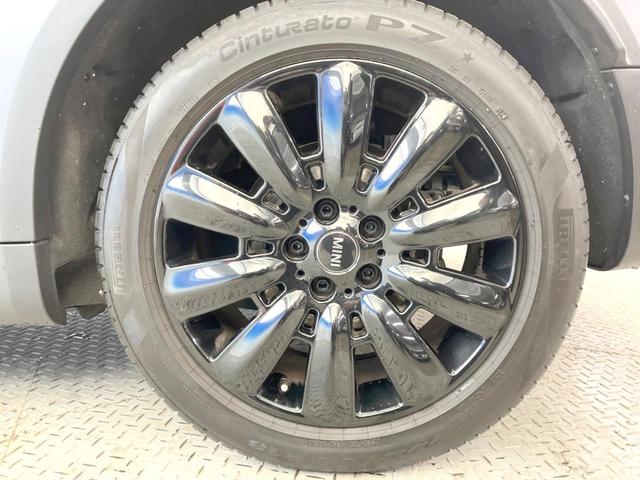 ＭＩＮＩ クーパーＳＤ　クロスオーバー　オール４　ペッパーＰＫＧ　純正ナビ　レーダークルーズ　衝突軽減システム　バックカメラ　電動リア　シートヒーター　純正１８インチアルミ　禁煙車　ｂｌｕｅｔｏｏｔｈ　ＬＥＤヘッドライト　電動格納ミラー（42枚目）