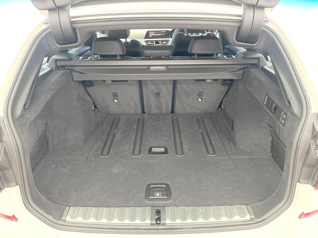 3シリーズ 320d xDriveツーリングMスポツEDジョイ+ コンフォートパッケージ アルカンターラシート シートヒーター アクティブクルーズコントロール 純正ナビ 全周囲カメラ パークディスタンスコントロール インテリジェントセーフティ LEDヘッドライト(12枚目)