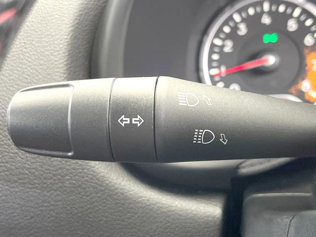 ジープ・レネゲード トレイルホーク クルーズコントロール バックカメラ TRAILHAWKロゴ入シート HIDヘッドライト 純正17インチアルミホイール セレクテレインシステム レーンキープアシスト Bluetooth接続 ETC車載器(29枚目)