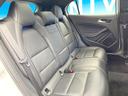 ●後部座席も気になるようなキズ・汚れやへたり等、大きなダメージはなく、良好な状態です。