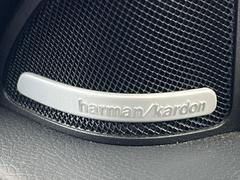 ●ｈａｒｍａｎ／ｋａｒｄｏｎサウンドシステム：オーディオ専門メーカーが手掛けるプレミアムスピーカーを装備。多数のスピーカーから、音の粒立ちまで分かる高品質な音楽をお楽しみいただけます。 5