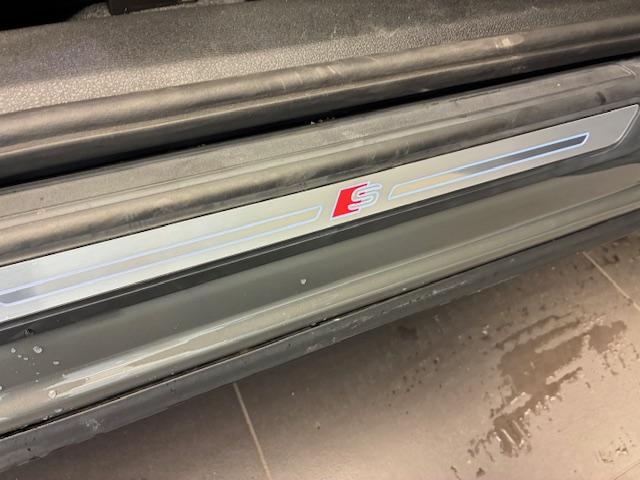 Q5 40TDIクワトロ Sライン ブラックスタイリング/Sline/パーキングアシスト/アンビエントライト/全方位カメラ/クルーズコントロール/AppleCarplay/マトリクスLED/パワーバックドア/Bluetooth(10枚目)