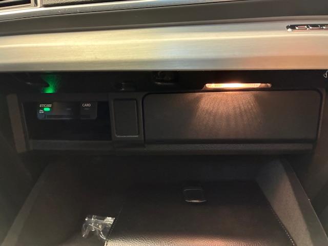 Q5 40TDIクワトロ Sライン ブラックスタイリング/Sline/パーキングアシスト/アンビエントライト/全方位カメラ/クルーズコントロール/AppleCarplay/マトリクスLED/パワーバックドア/Bluetooth(13枚目)