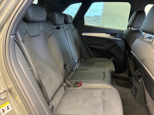 Q5 40TDIクワトロ Sライン ブラックスタイリング/Sline/パーキングアシスト/アンビエントライト/全方位カメラ/クルーズコントロール/AppleCarplay/マトリクスLED/パワーバックドア/Bluetooth(15枚目)