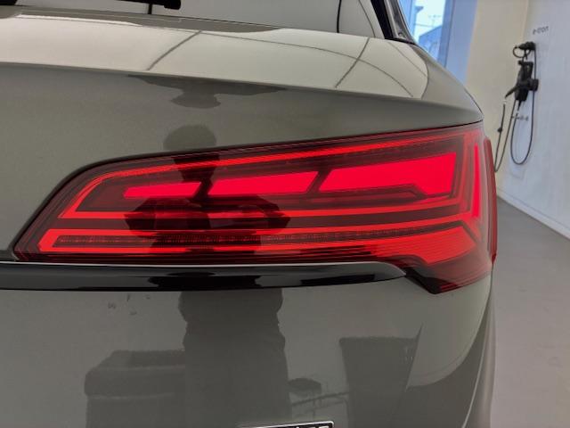 Q5 40TDIクワトロ Sライン ブラックスタイリング/Sline/パーキングアシスト/アンビエントライト/全方位カメラ/クルーズコントロール/AppleCarplay/マトリクスLED/パワーバックドア/Bluetooth(20枚目)