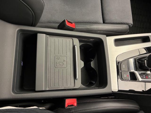 Q5 40TDIクワトロ Sライン ブラックスタイリング/Sline/パーキングアシスト/アンビエントライト/全方位カメラ/クルーズコントロール/AppleCarplay/マトリクスLED/パワーバックドア/Bluetooth(32枚目)